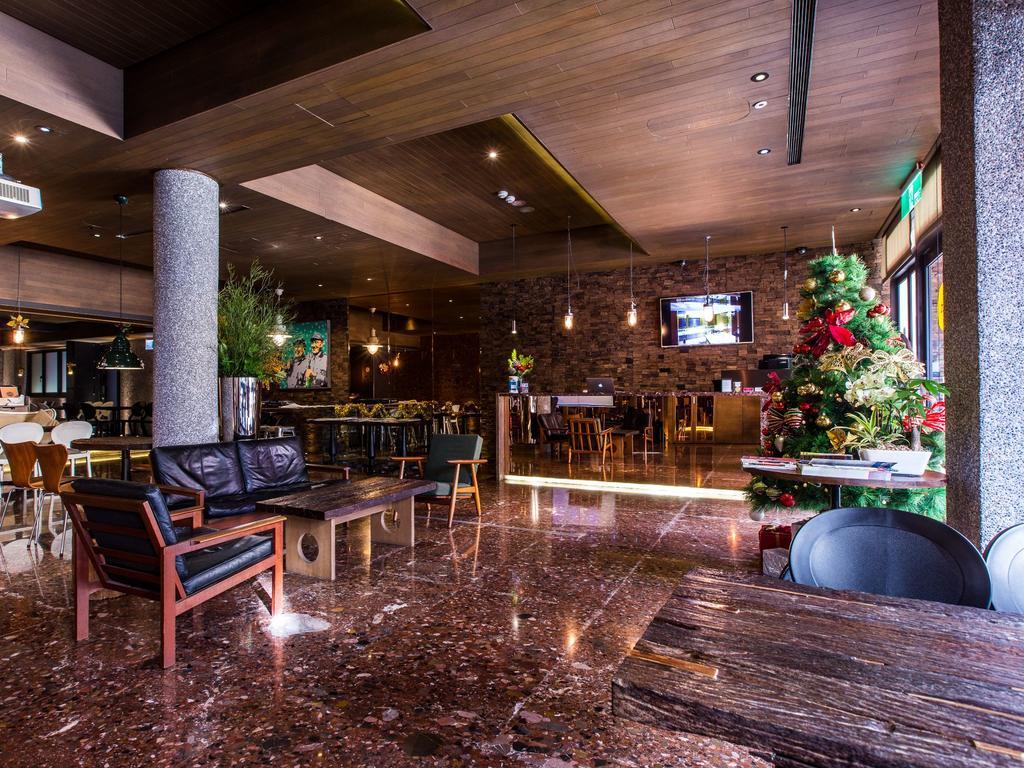 Inhouse Boutique Hotel Taipei Exterior photo