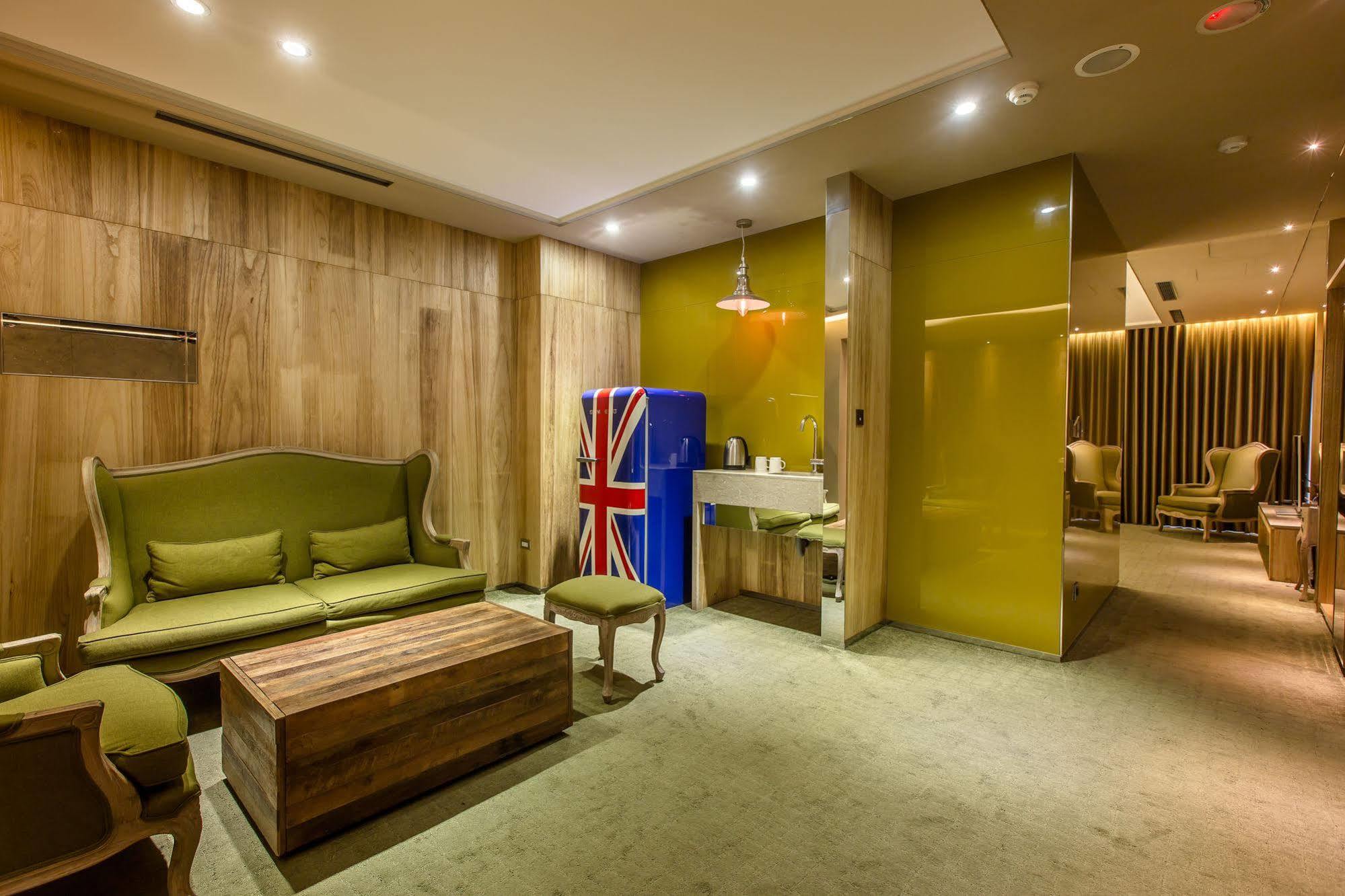 Inhouse Boutique Hotel Taipei Exterior photo
